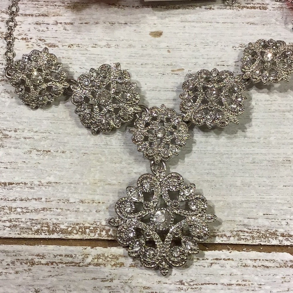 Trifari Necklace - Picture 2 of 5